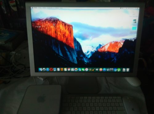 Combo Apple Mac Mini  A Monitor Apple Cinema A