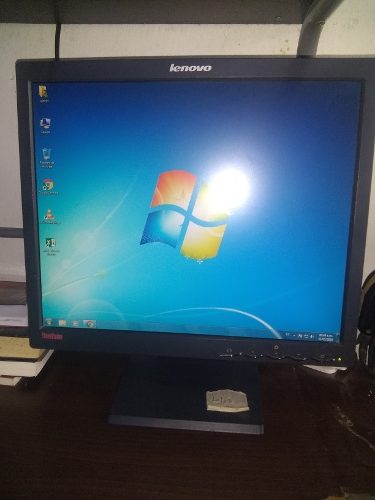 Monitor Lenovo 15 Pulgadas