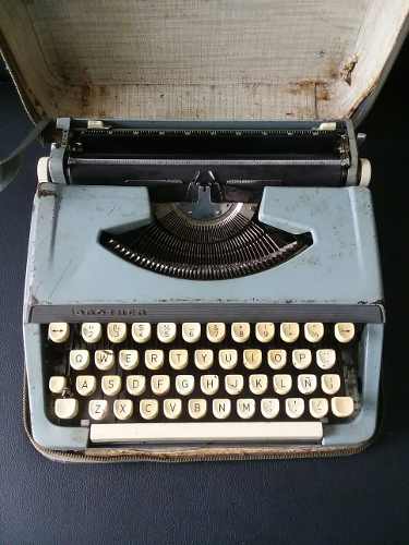 Máquina De Escribir Antigua