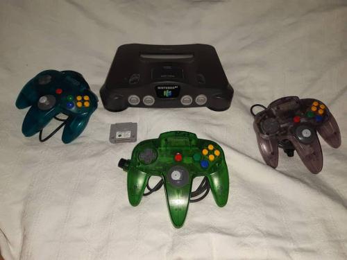 Nintendo 64, Con 3 Controles Y Varios Juegos