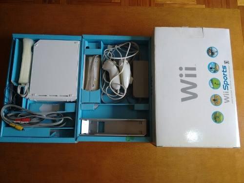 Nintendo Wii Con Su Caja Y Todos Los Accesorios