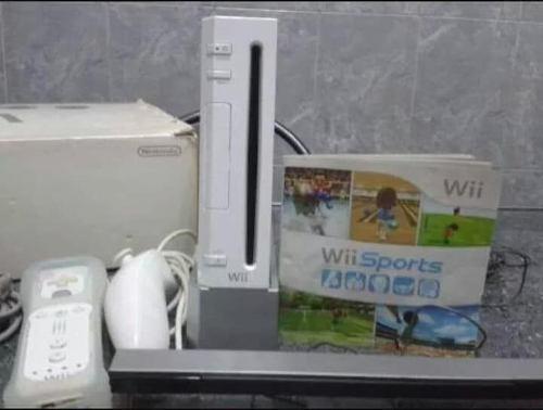 Nintendo Wii Con Sus Accesorios (25$)