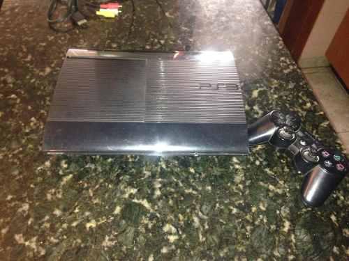 Playstation 3 Super Slim 250gb + Control Y Cargador Original