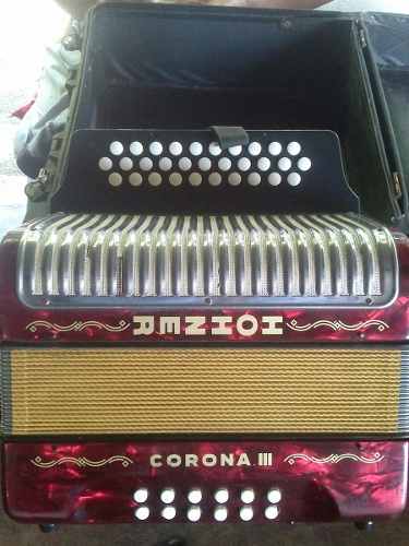 Acordeon Corona 3 Hohner Como Nuevo