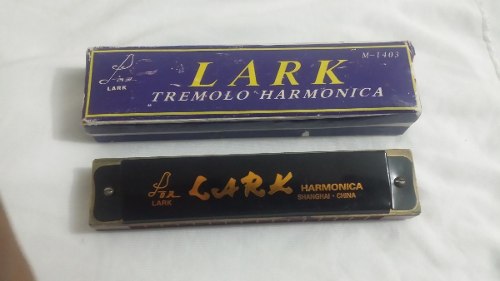 Harmonica Lark