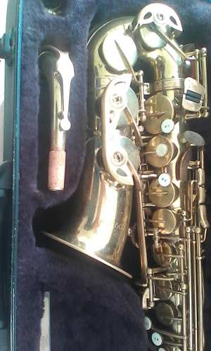 Saxofón Alto Marca Nobre En Exelente Estado