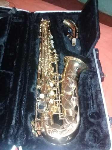 Saxofón Antigua