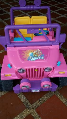 Carro Eléctrico Jeep Barbie Con Su Bateria Y Cargador