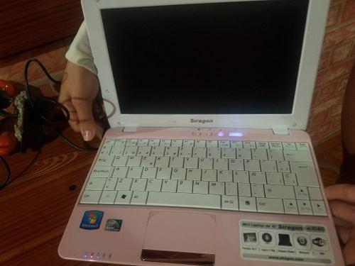 Mini Laptop Siragon Ml1040
