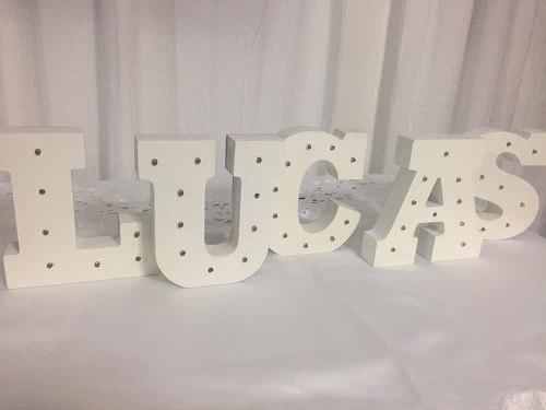 Letras De Madera Con Luces De Let.