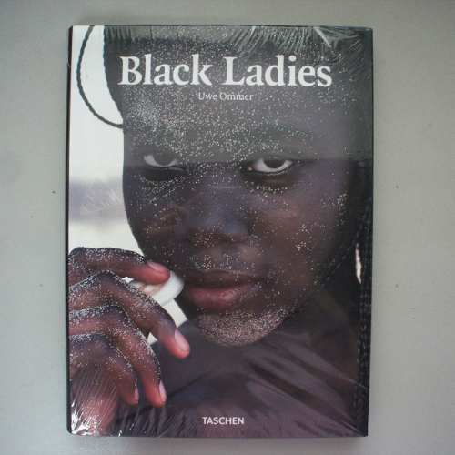 Libro Black Ladies Por Uwe Ommer Taschen. Nuevo.