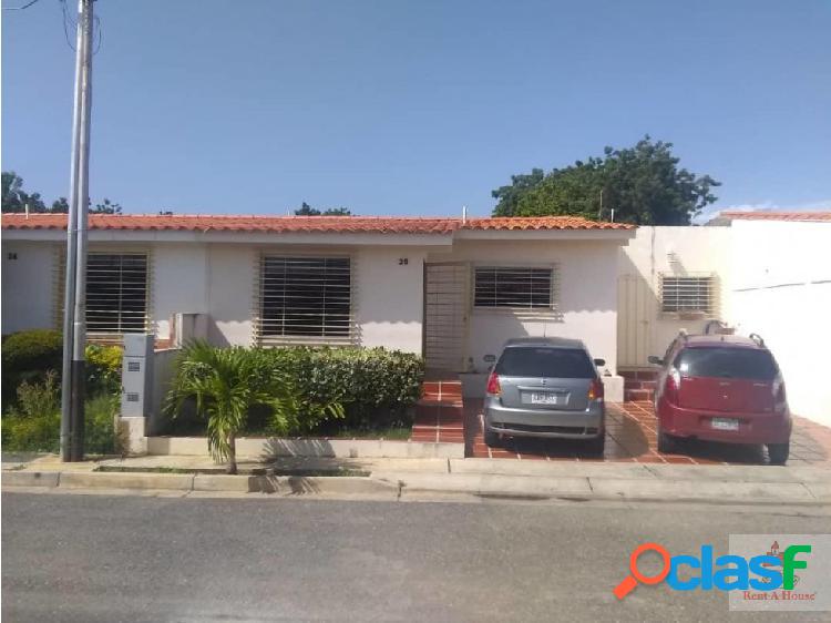 en venta casa en urbanismo privado