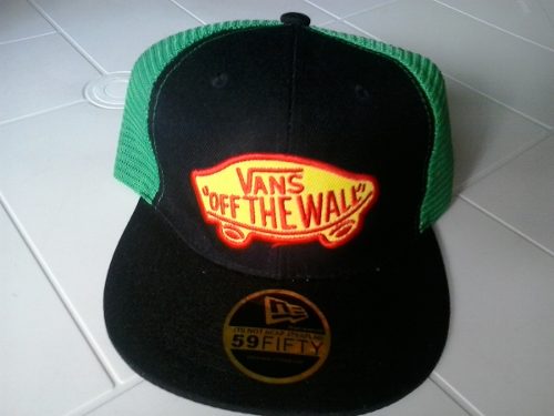 Gorras Plana Vans, New Era.