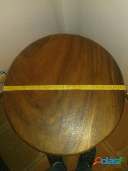 mesa de madera redonda