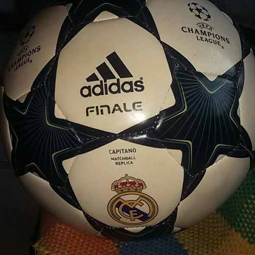 Balón De Fútbol adidas Y Bomba De Inflar.