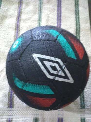 Balon De Futbol Campo Umbro Neo Street Enduro