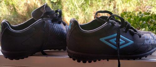 Micro Tacos Umbro Accuro Talla 29.5