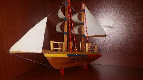 Velero Barco Artesania Venezolana Madera Vintage