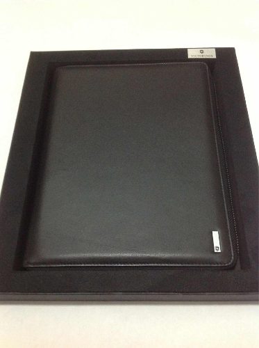 Victorinox Altius 3.0 Vancouver Porta iPad En Piel