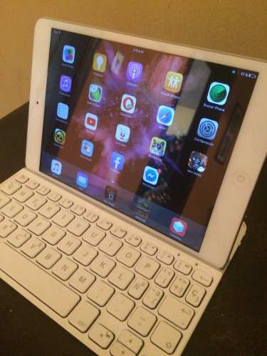 iPad Mini Y Teclado Bluetooth Poco Uso En Perfecto Estado
