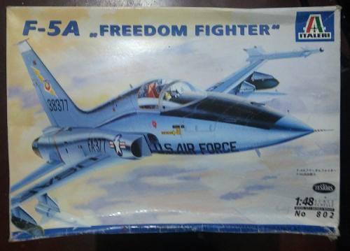 Avión F-5a, Esc 1:48 Italeri