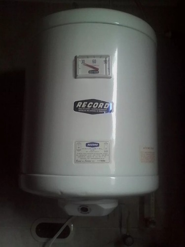Calentador Eléctrico De Agua Record 27 Litros (80verdes)