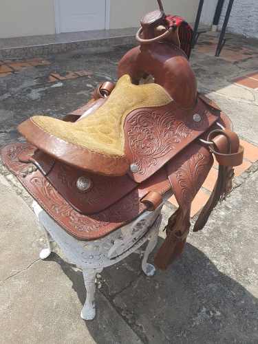 Silla Para Montar Caballo Team Penning + Sombreros + Camisa