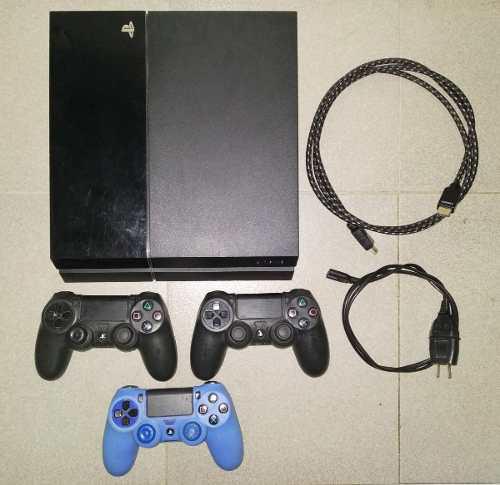 Playstation 4 Con 3 Controles Y 1 Juego Original