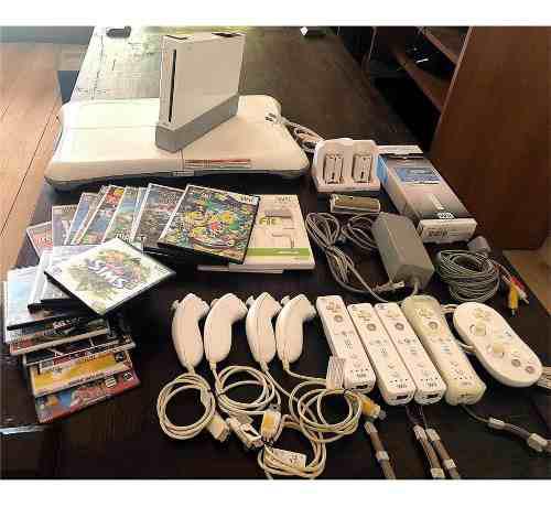 Remate Nintendo Wii Más Accesorios Como Nuevo