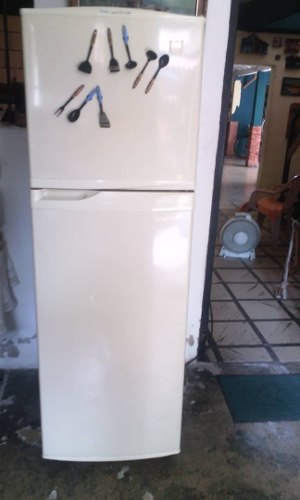 Nevera Refrigerador Daewoo 9 Pies Sin Escarcha Usada