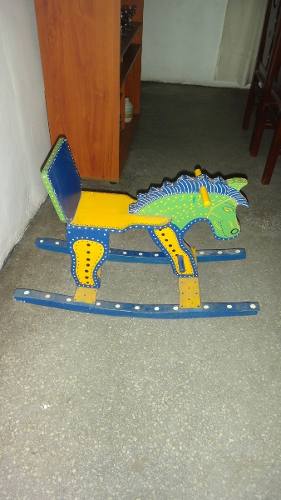 Caballito De Madera