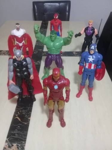 Muñecos Marvel Avengers De Hasbro 30cms