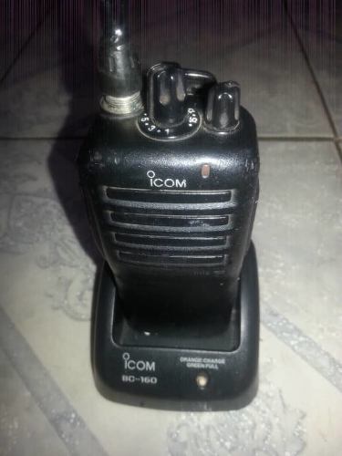 Radio Transmisor Portátil F24 Icom