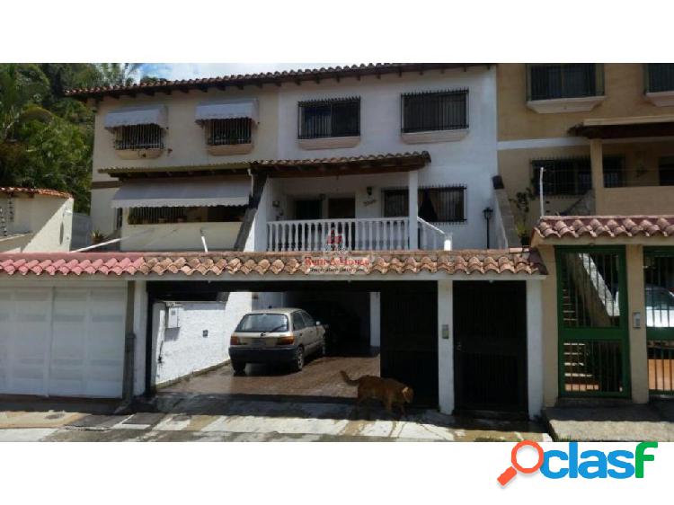 CASA EN VENTA - MIRANDA MLS 19-592