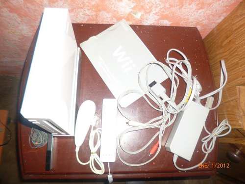 Nintendo Wii Sports Original (sin Chipear + Controles)