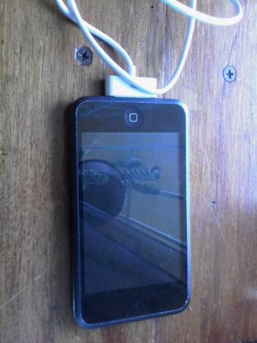 iPod Touch 8gb.