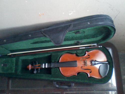 Violin 1/4 Marca Cremona