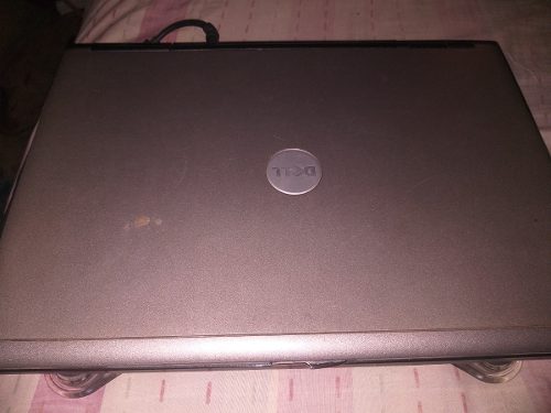 Laptop Dell D% Operativa Windows 7