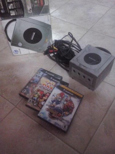 Consola Gamecube Sin Controles Con Un Juego