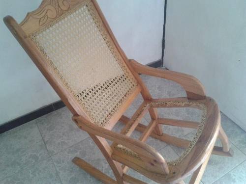 Silla Mecedora De Madera Para Reparar!!! Oferta