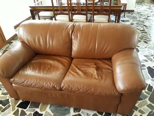Sofa De Cuero