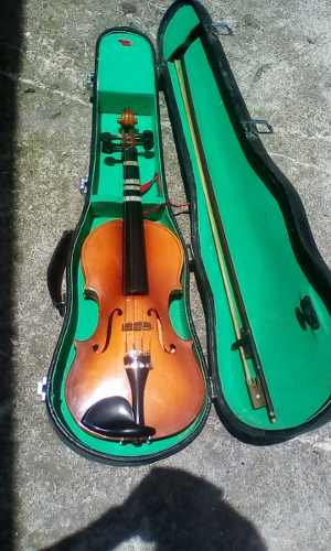 Violin West Germany 4/4 Con Estuche 50$