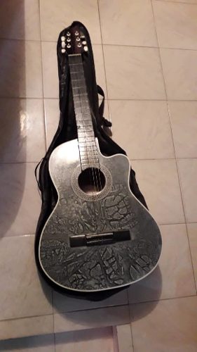 Guitarra Acoustica Yamaha Estampada