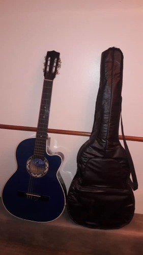 Guitarra Acústica La Semicorchea.