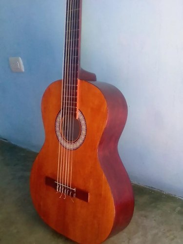 Guitarra Clásica Hecha En Venezuela