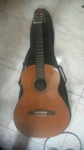 Guitarra Yamaha C40