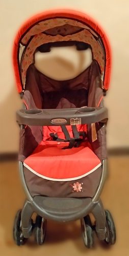 Combo. Coche, Porta Bebe Y Corral Para Niña. Marca Graco