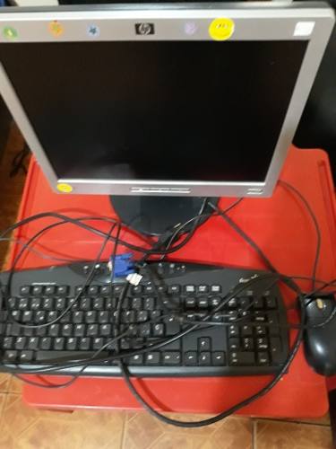 Monitor Hp 15 Pulgadas Teclado Y Maus Poco Uso