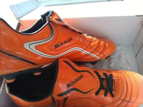 Zapatos De Tacos Para Futbol Mikasa En Oferta