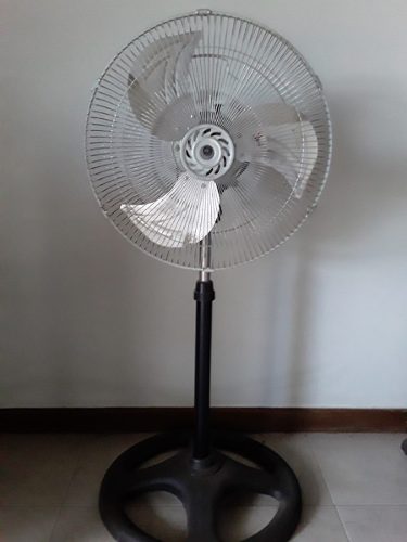 Ventilador Metalico De 19 Pulgadas (Usado)